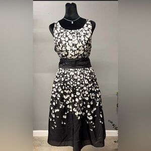 White House Black Market Black and White Floral Dress